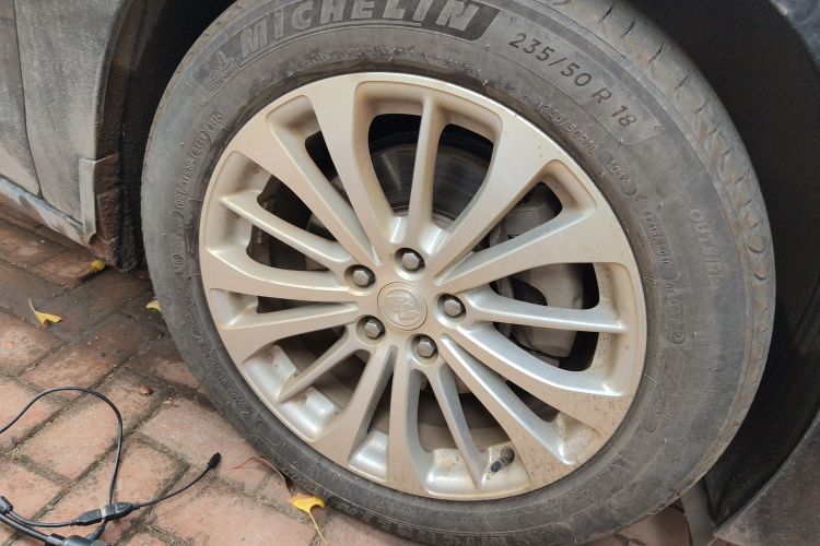 别克 君越 2018款 28T 精英型车身外观10