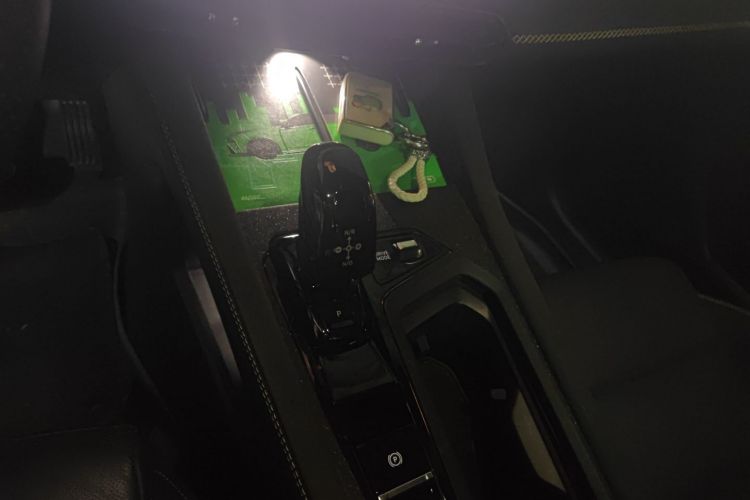 领克03 2023款 2.0TD DCT劲Pro中控内饰18