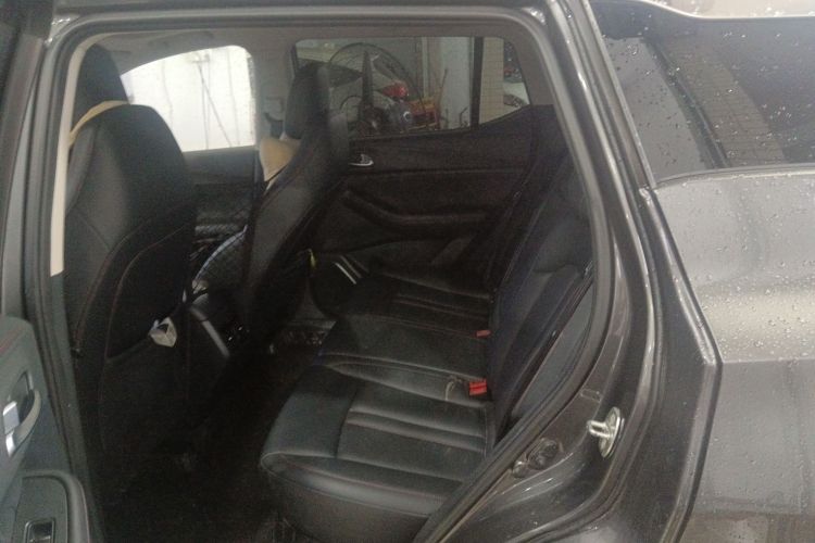 广汽传祺 传祺GS4 2021款 270T 自动科技纵享版中控内饰7004