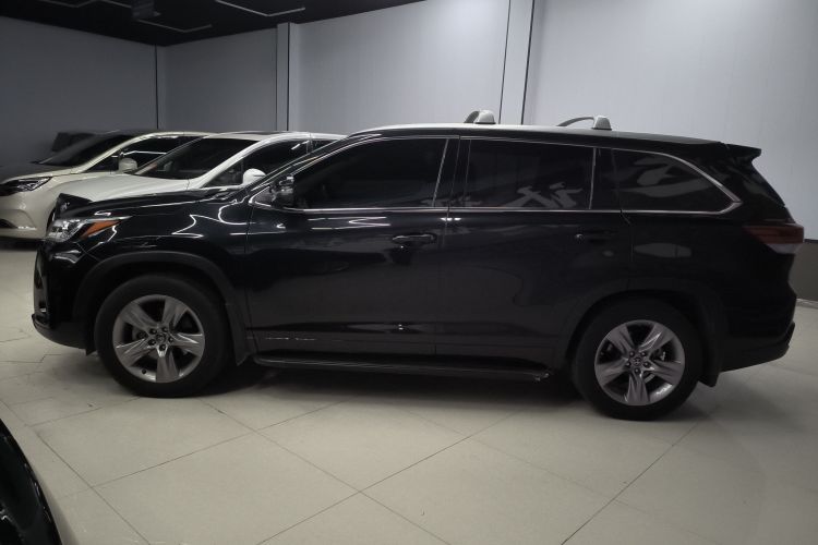 丰田 汉兰达 2021款 2.0T 四驱豪华版 7座车身外观4