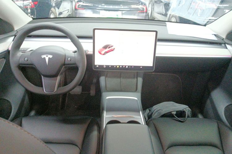 特斯拉 Model Y 2024款 后轮驱动版中控内饰12