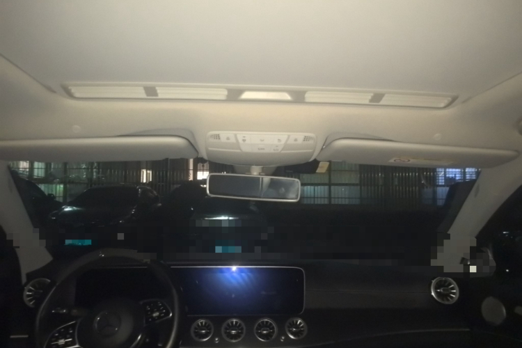 奔驰E级 2019款 E 200 L局部细节22