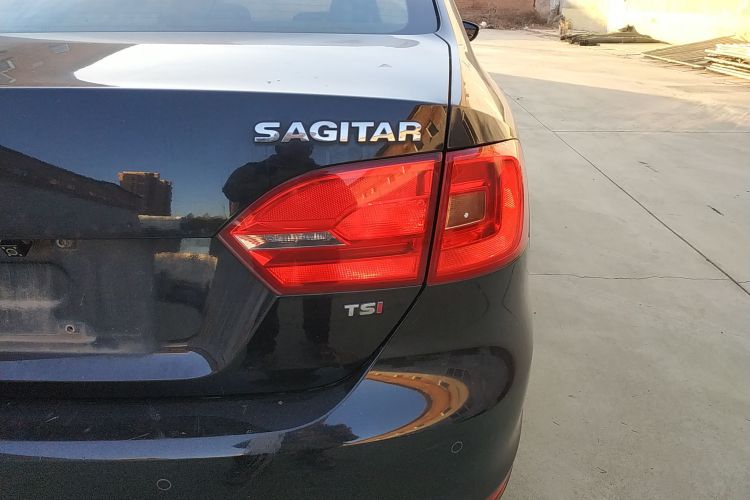 大众 速腾 2014款 改款 1.4TSI 自动旗舰版车身外观6006