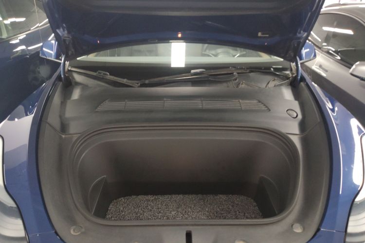 特斯拉 Model Y 2021款 标准续航后驱版局部细节24