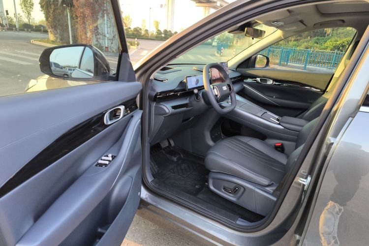 吉利银河 银河E5 2024款 530km 探索+版中控内饰20