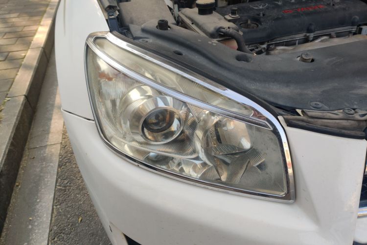 丰田 RAV4荣放 2010款 2.0L 自动豪华升级版车身外观6006