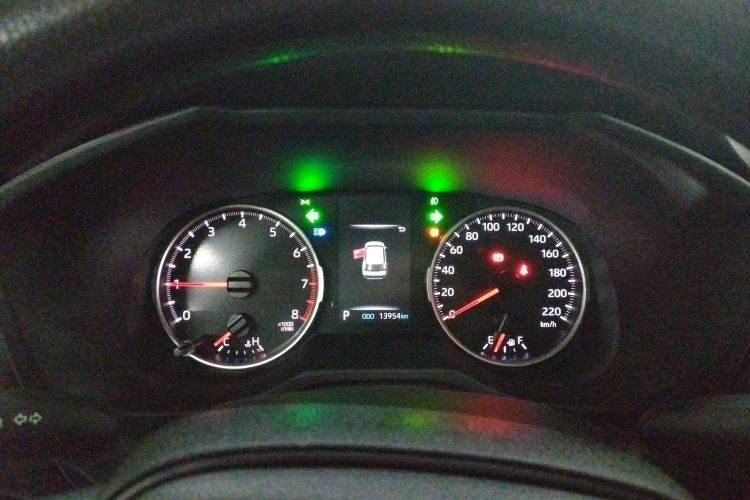 丰田 威兰达 2023款 2.0L CVT两驱领先版局部细节14