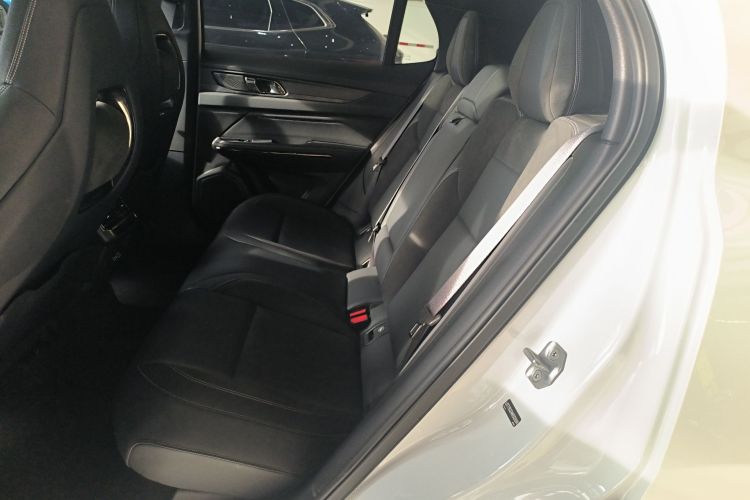 领克01 EM-P 2023款 1.5TD EM-P AM中控内饰7004