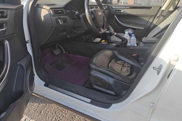 观致3 2015款 都市SUV 1.6T 自动炫动派中控内饰20