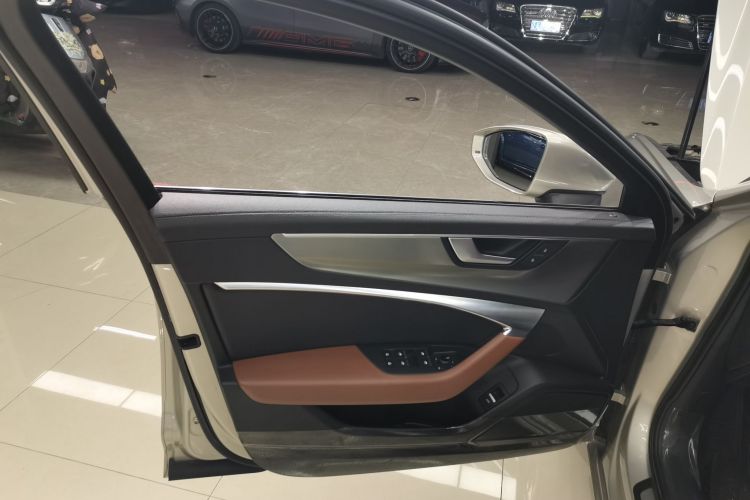 奥迪A6L 2019款 45 TFSI 臻选致雅型中控内饰47