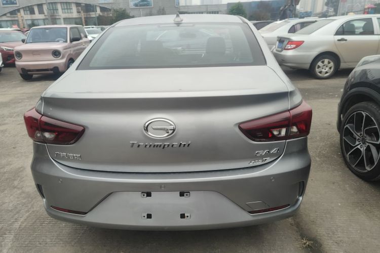 广汽传祺 传祺GA4 2018款 200T 手动豪华版车身外观6