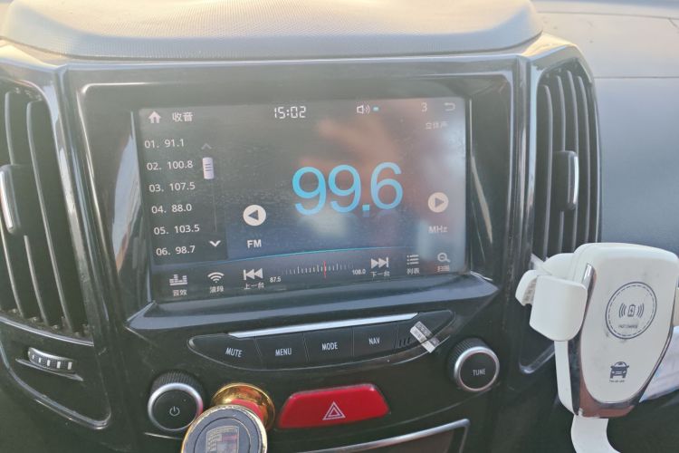 长城M4 2014款 1.5L 手动舒适型中控内饰16