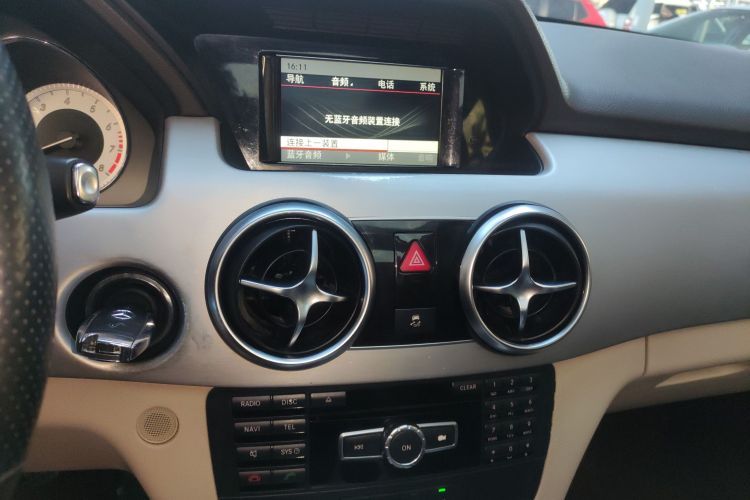 奔驰GLK级 2015款 GLK 260 4MATIC 动感型 极致版中控内饰16