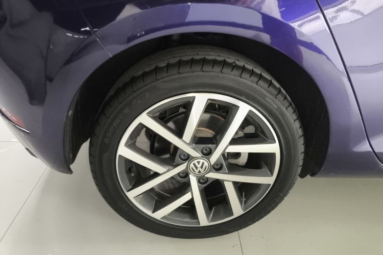 大众 高尔夫 2018款  230TSI 自动豪华型车身外观6008