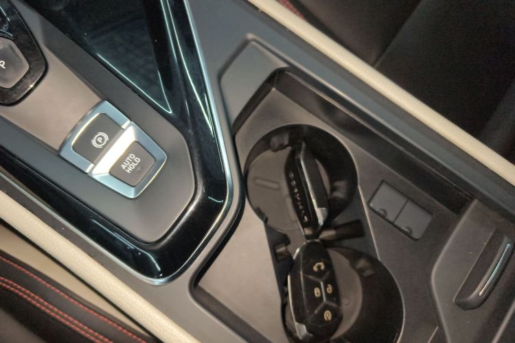 领克02 2020款 1.5T DCT两驱耀Pro版中控内饰7001