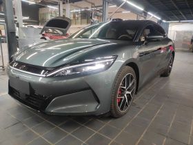 比亚迪 汉L 2025款 DM-p 四驱激光雷达旗舰型