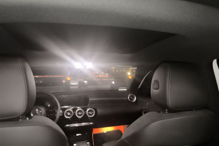 奔驰A级 2023款 A 200 L 时尚型中控内饰22