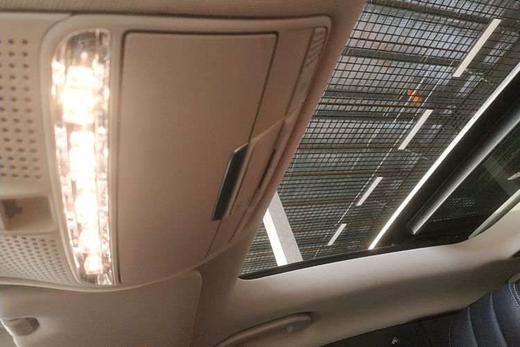 奔驰C级 2021款 C 260 L 运动星耀臻藏版中控内饰22