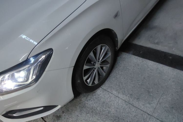 雪佛兰 科鲁泽 2022款 320 自动悦享天窗版车身外观6007