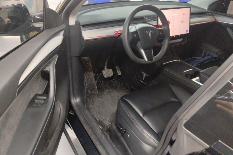 特斯拉 Model Y 2023款 后轮驱动版中控内饰7003