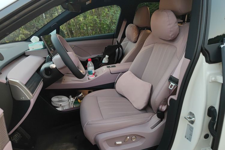 乐道L60 2024款 60kWh 后驱版中控内饰19