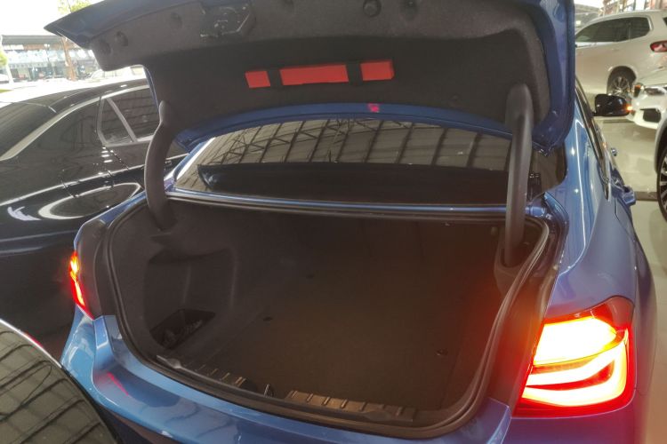 宝马3系 2017款 320Li M运动型局部细节23