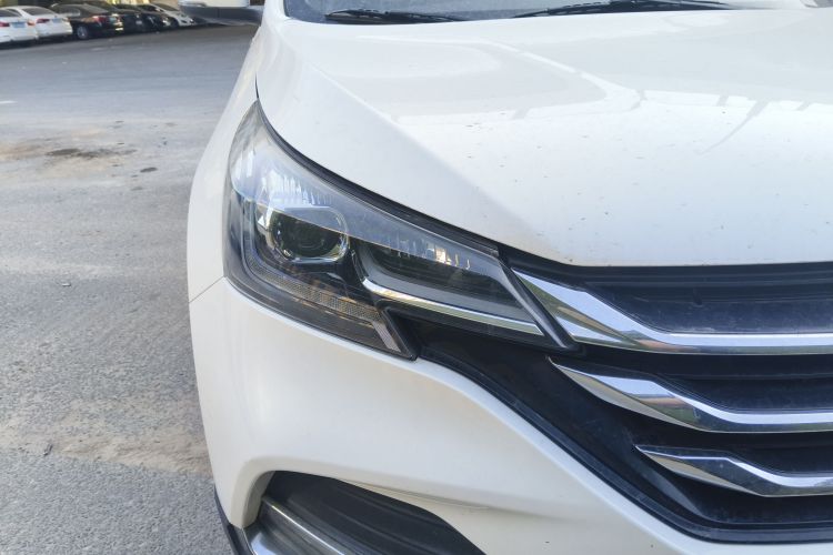 东风风神AX7 2018款 经典 1.6T 自动豪华型车身外观6006