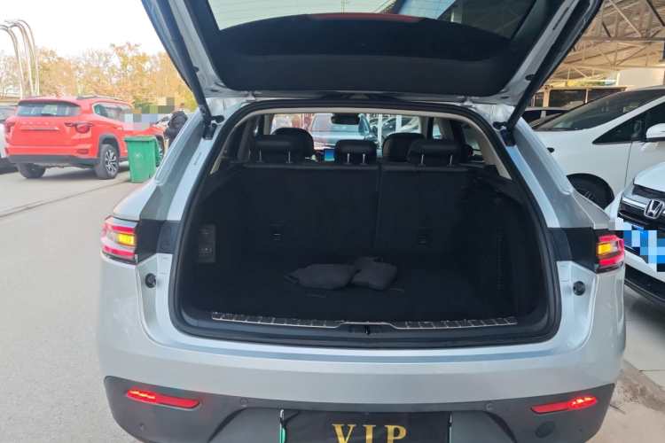 鸿蒙智行 问界M5 2022款 增程四驱性能版局部细节23