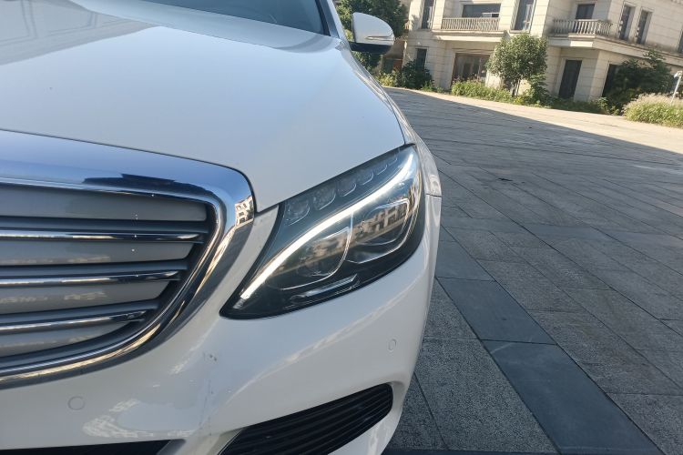 奔驰C级 2015款 C 200 L 4MATIC局部细节36