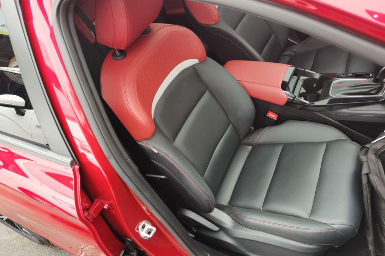 名爵 MG5 2021款 180DVVT CVT青春豪华版局部细节41