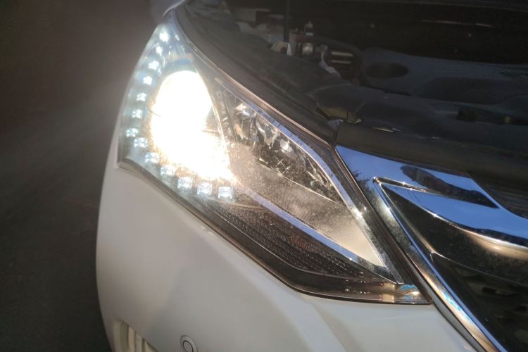 比亚迪 宋 2017款 盖世升级版 1.5TID 自动精英型车身外观8