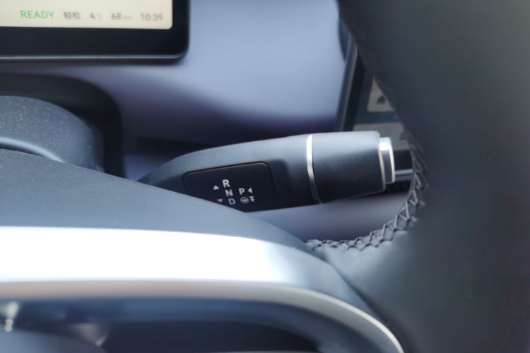 零跑汽车 零跑C16 2024款 增程 200激光雷达版中控内饰18