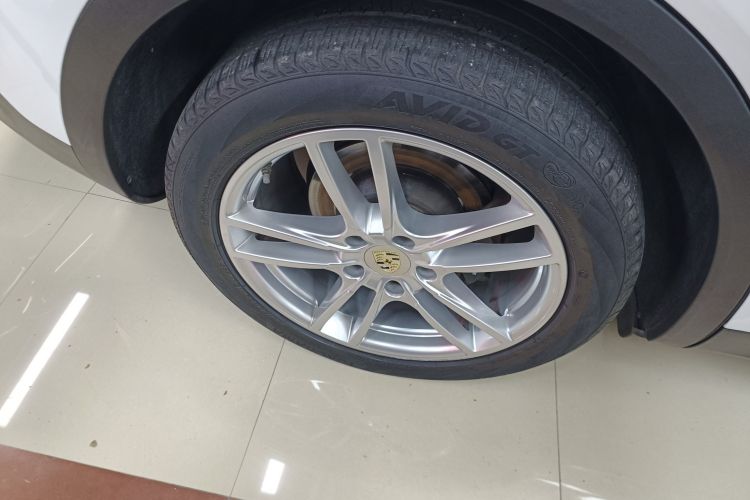 保时捷 2022款 Cayenne 3.0T 铂金版车身外观6008