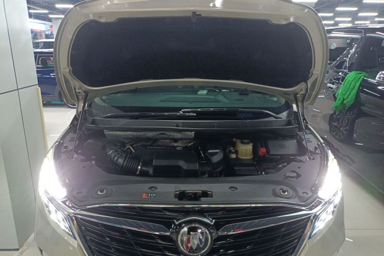 别克GL8 2021款 ES陆尊 653T 旗舰型机舱底盘24