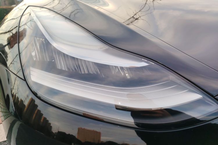 特斯拉 Model 3 2020款 标准续航后驱升级版车身外观8