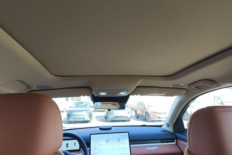 蓝电E5 PLUS 2026款 165km 长续航先享版Ultra 7座中控内饰22