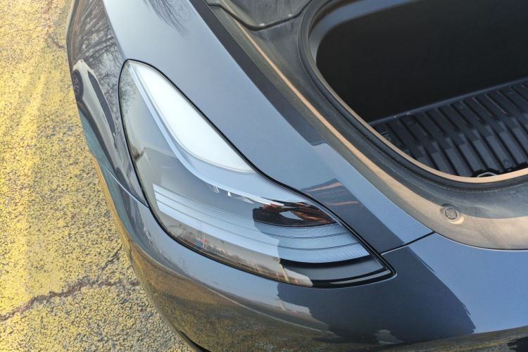 特斯拉 Model Y 2023款 后轮驱动版车身外观8