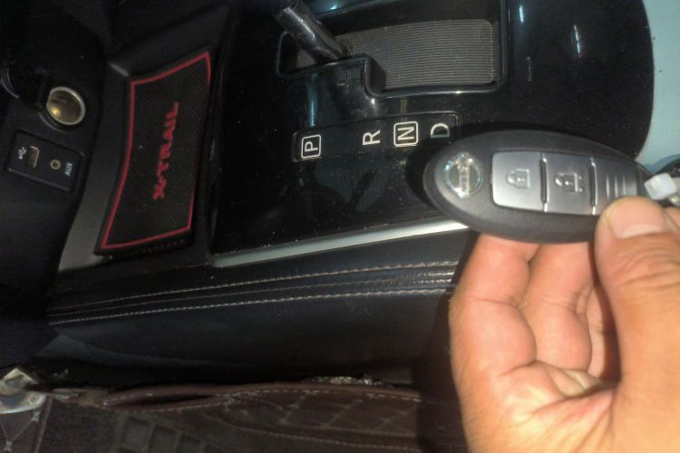 日产 奇骏 2014款 2.0L CVT智领版 2WD中控内饰7001