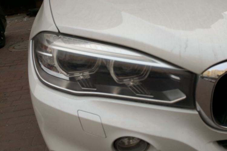 宝马X5(进口) 2015款 xDrive28i车身外观8