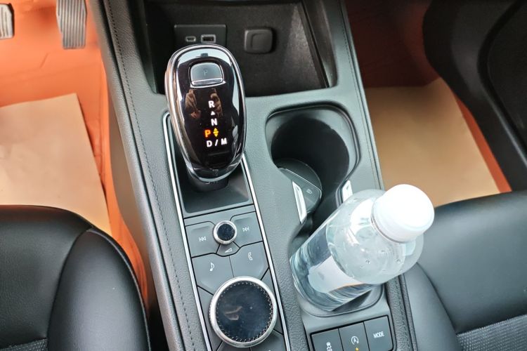 凯迪拉克XT4 2022款 28T 两驱风尚型局部细节18