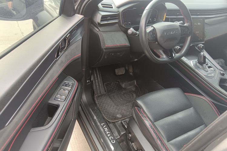 领克05 2020款 2.0TD 四驱劲Halo中控内饰20