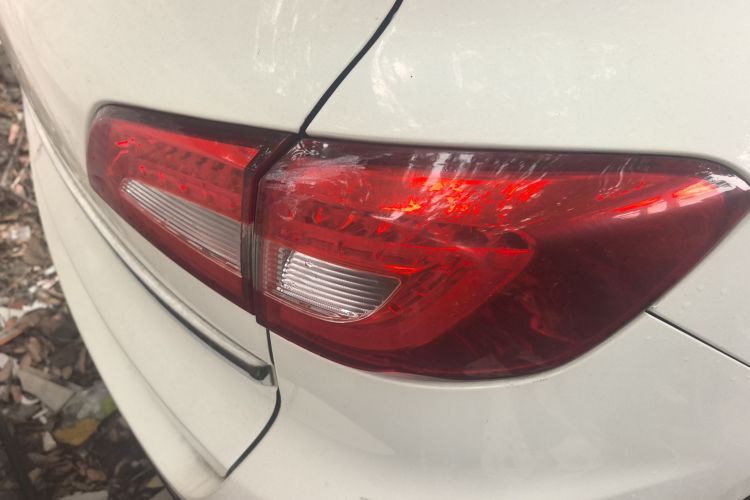 北汽幻速S6 2017款 1.5T CVT畅享型车身外观6006