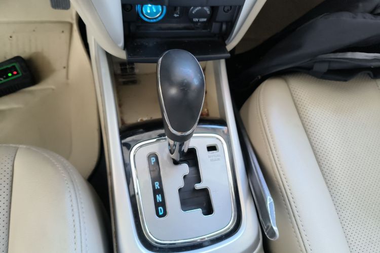 长安 逸动 2014款 1.6L 自动豪华型局部细节18