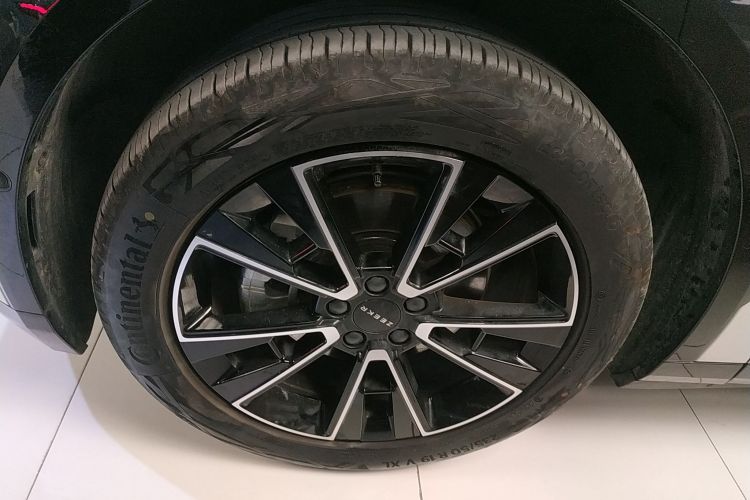 极氪X 2025款 四座后驱魔方版车身外观6007