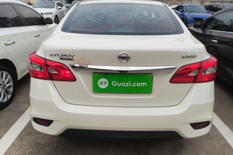 日产 轩逸 2019款 经典 1.6XE CVT舒适版车身外观6