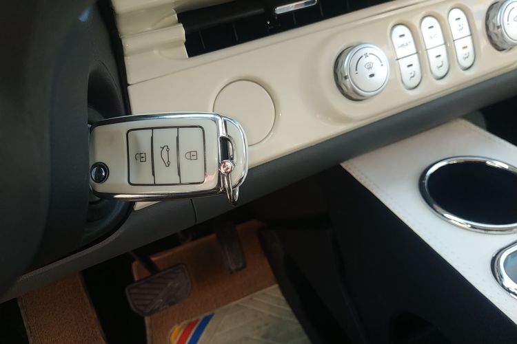 长安启源 长安Lumin 2025款 205km 香沁款中控内饰11