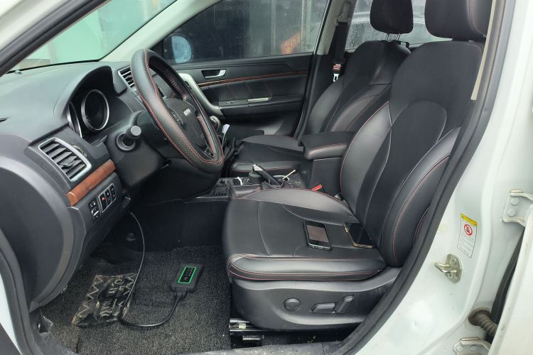 哈弗H6 2017款 红标 运动版 1.5T 手动两驱精英型中控内饰19