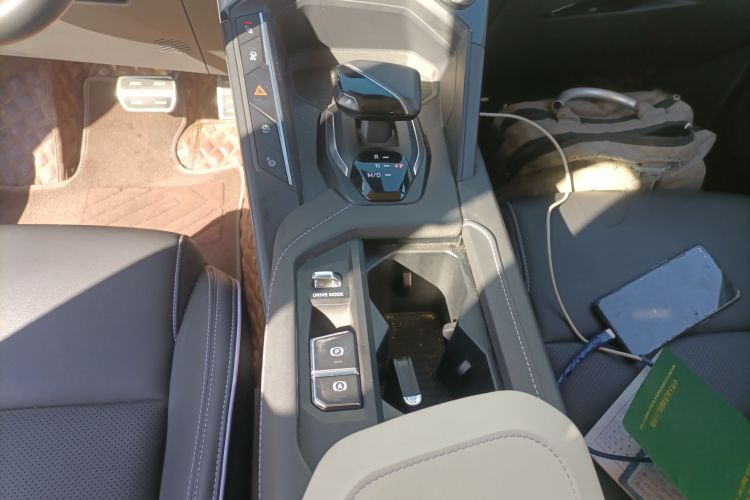 领克06 2021款 1.5T Shero粉色特别版中控内饰18