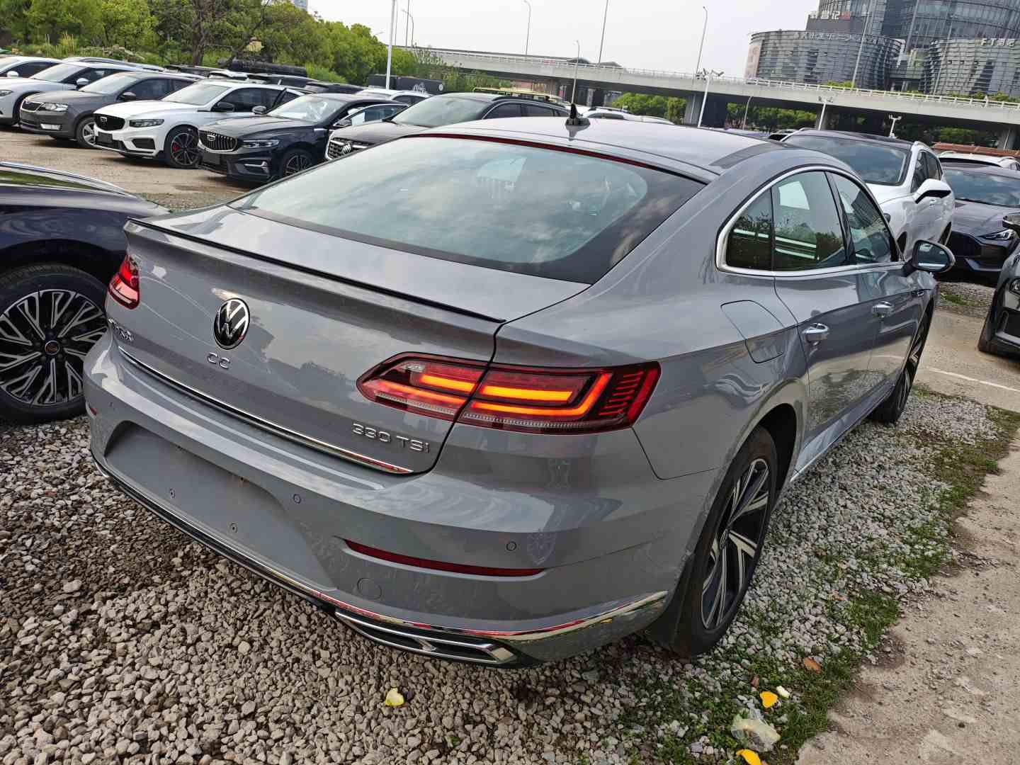 一汽-大众CC 2025款 改款 330TSI 炫目 众享款(5)