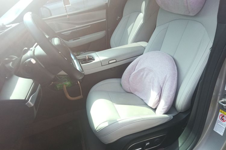 小鹏P7 2024款 P7i 550 Pro中控内饰19